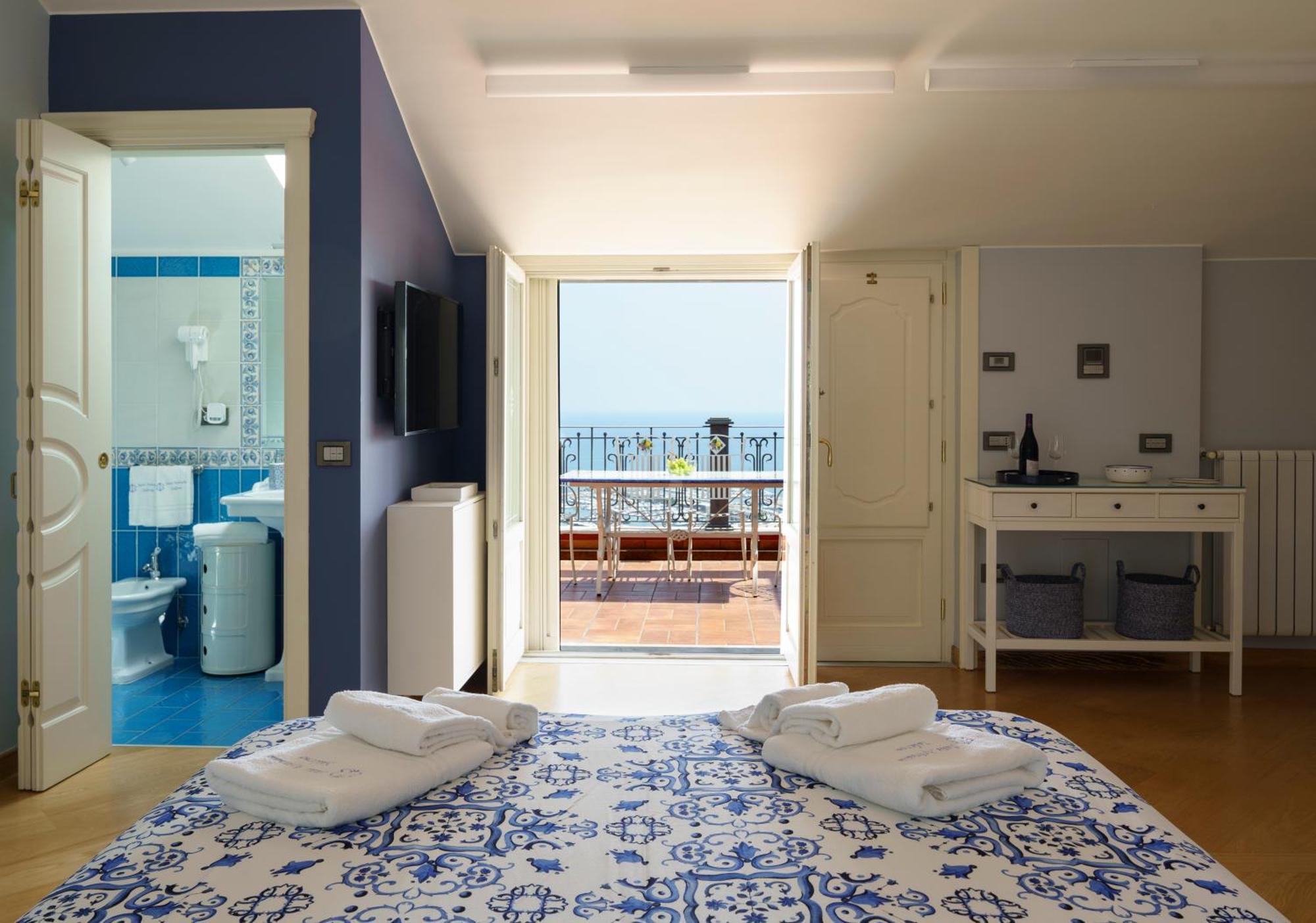 Suite Aphrodite - Exclusive Flat Salerno Eksteriør billede